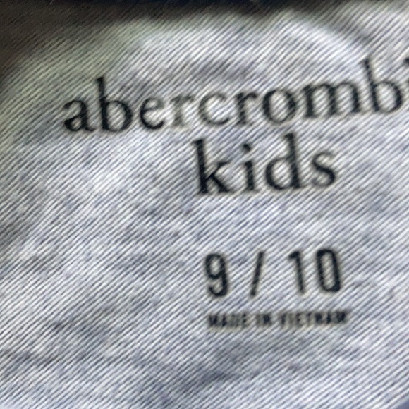 Fake dripping shirt size 9-10 - Picture 2 of 3